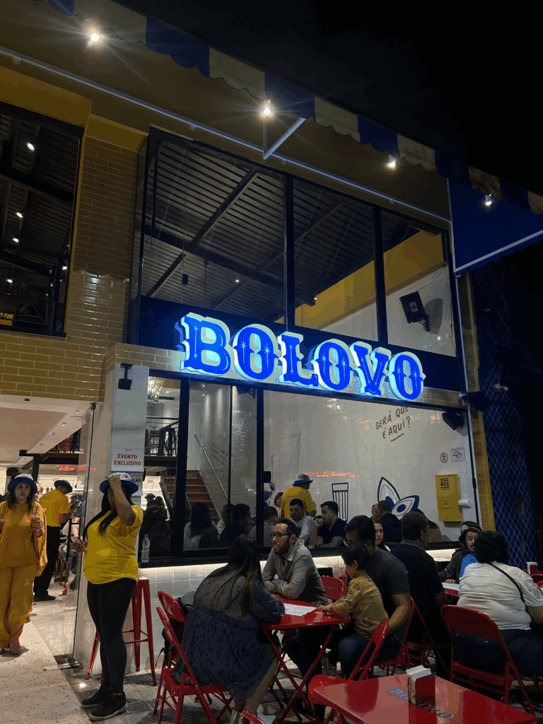 Ambiente externo do novo boteco jovem Zona Norte no Imirim