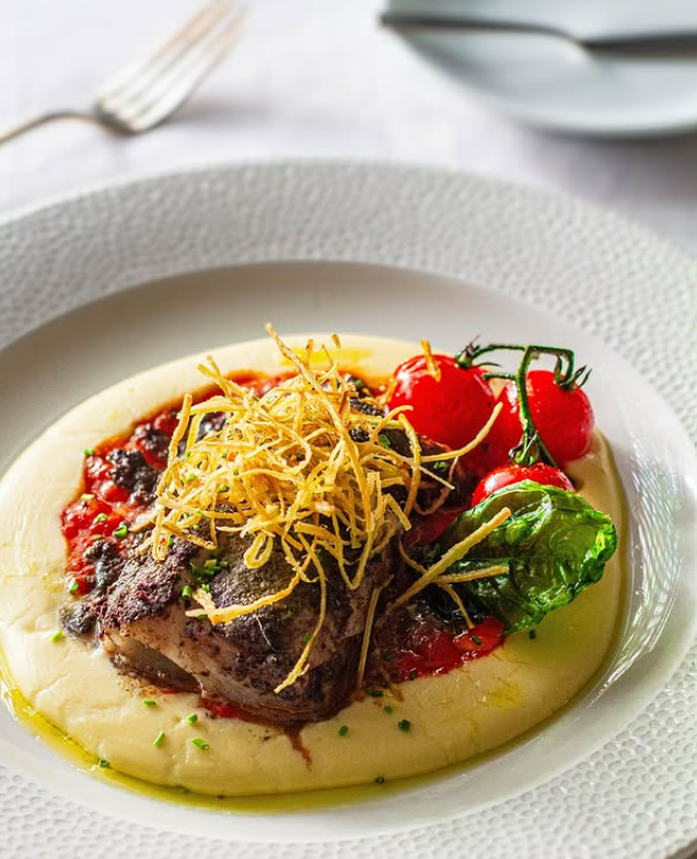 Lassù Ristorante, recomendado pelo Guia Michelin 2025, está em Santana, na Zona Norte