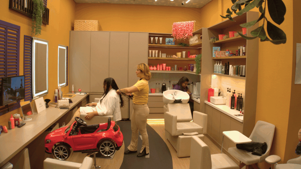 Family hair, salão de beleza para toda a família no shopping Center Norte, em São Paulo