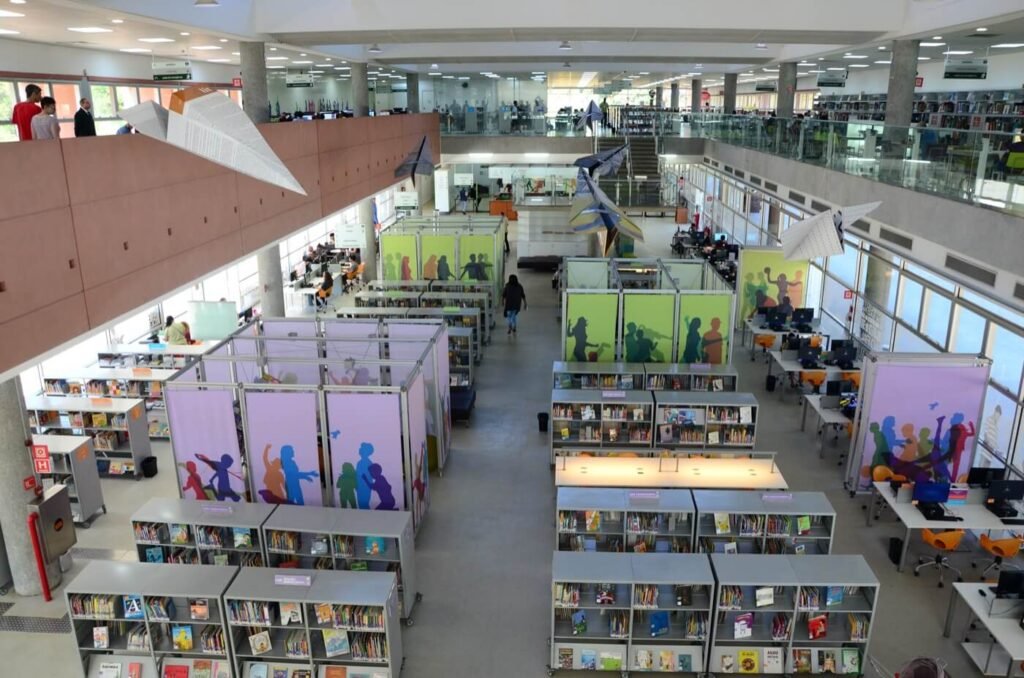 Biblioteca São Paulo, construída no Parque da Juventude, ressignifica o espaço que antes era de prisão e agora é de liberdade
