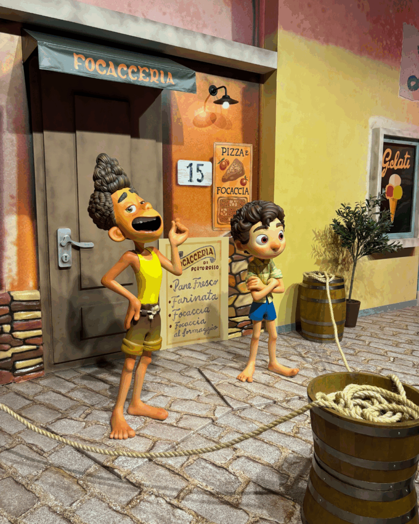 Mundo Pixar garante muita magia e diversão no shopping center norte