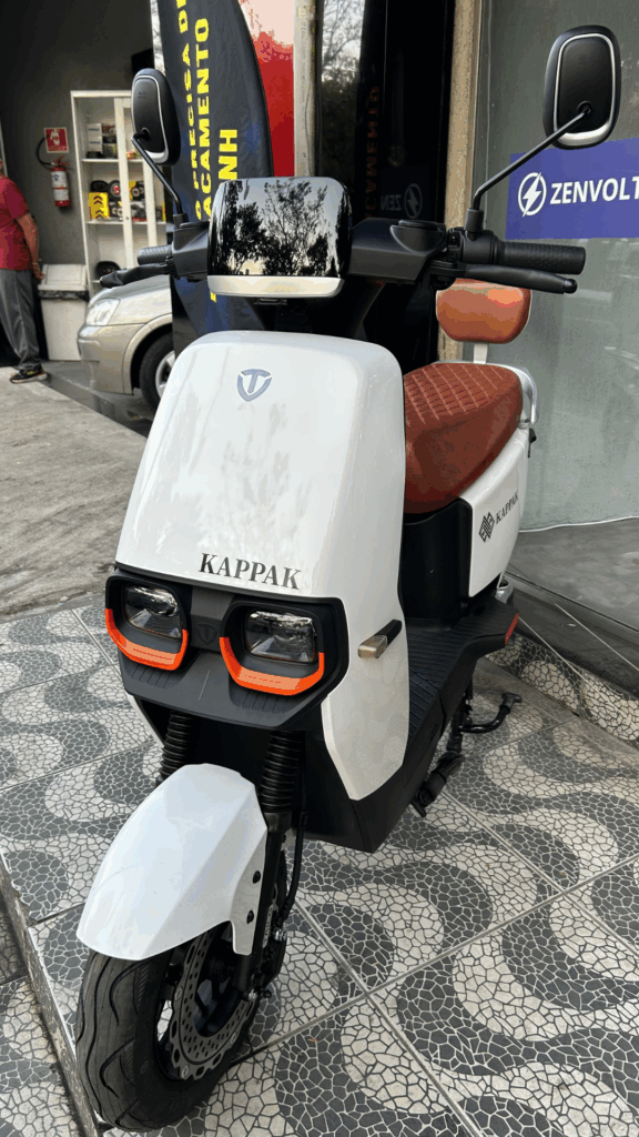 Loja de mobilidade elétrica na zona norte de são paulo vende motos que não precisam de CNH para dirigir