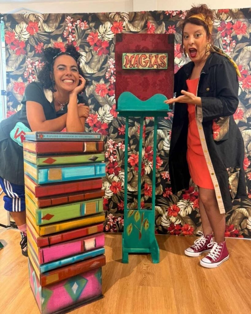 Teatro é usado como ferramenta de educação e transformação social pela Cia. Teatro Sustentável.