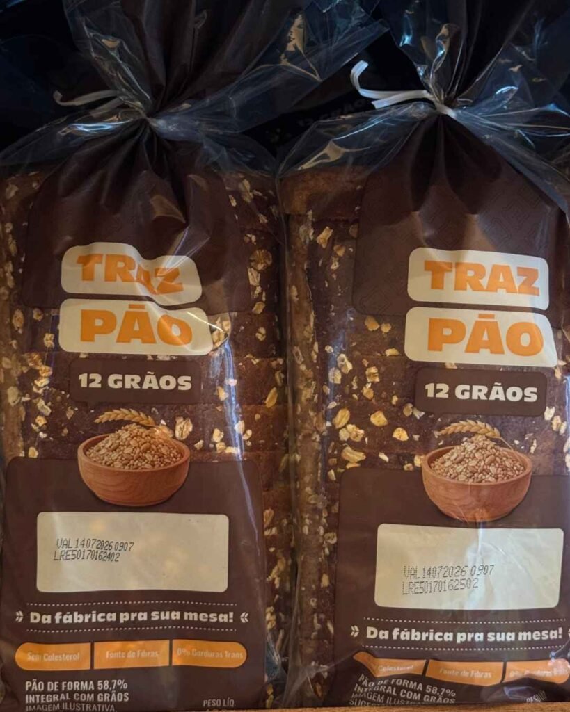 Pão de 12 grãos na loja Traz Pão